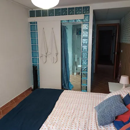 Barcelona Village Homestay Tiana