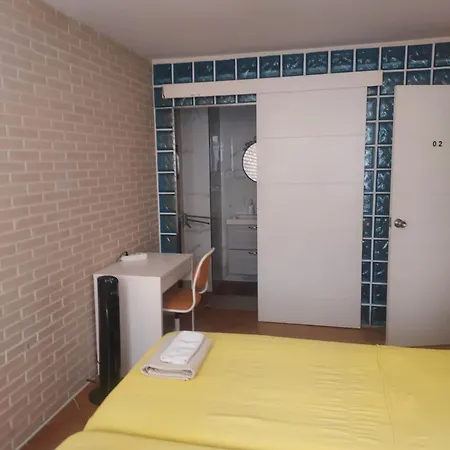 Barcelona Village Homestay *