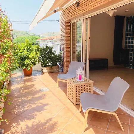 Homestay Barcelona Village *